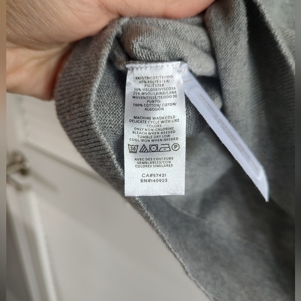 Loft Grey sweater. XS. - Picture 2 of 5